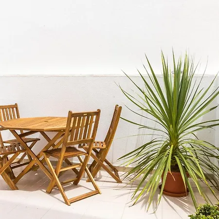 Family House In Baleal